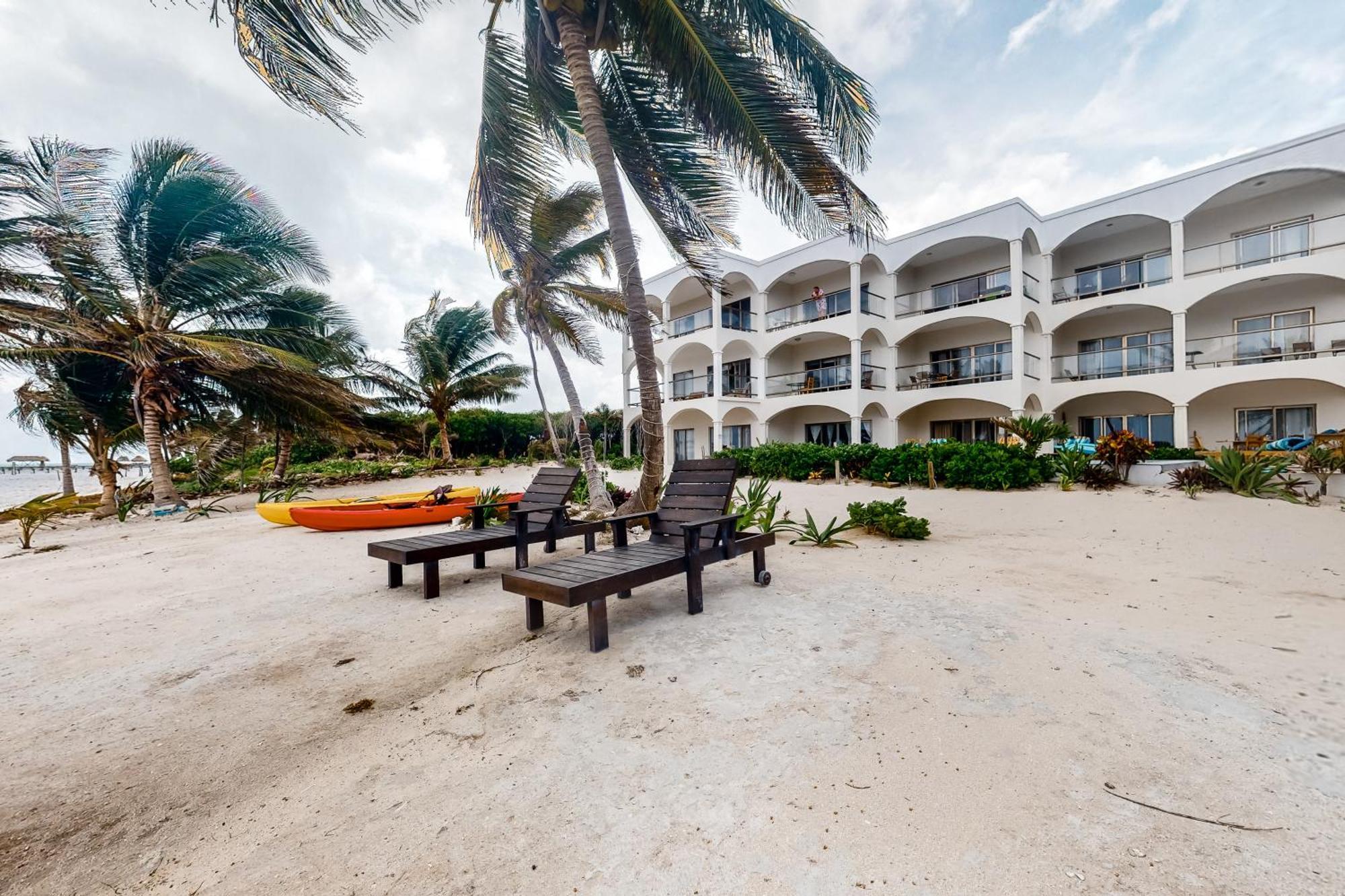 Blue Water Beach Villas San Pedro  Habitación foto